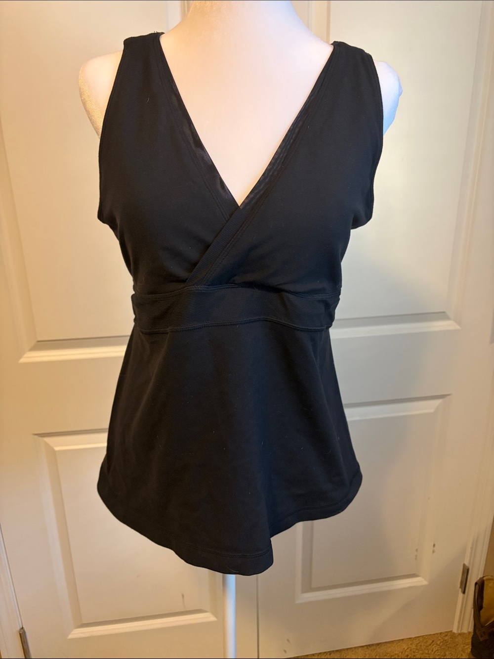 lululemon athletica Black V-Neck  Tank, mesh back, small carry pocket